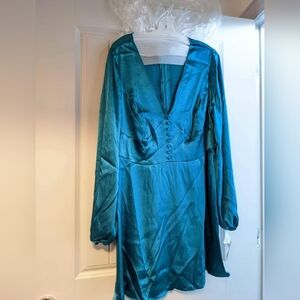 DB Studio Long Sleeve Mini Satin A-line Dress with Faux Buttons NWT Size 20 Plus